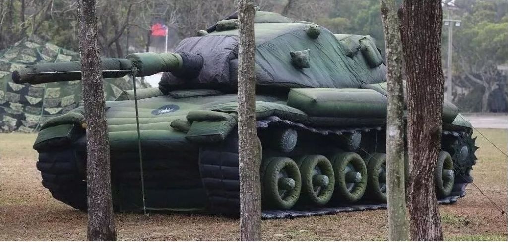 龙圩军用充气坦克